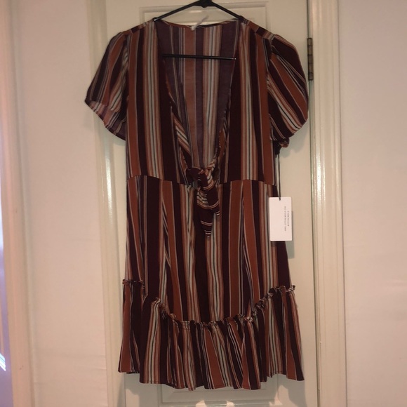 Stripped dress new with tags - Picture 1 of 1